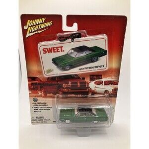 Johnny Lightning Die Cast Car 1967 Plymouth GTX Green 2004